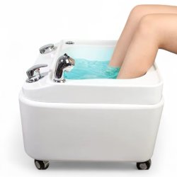 FODSPA FODBAD MED VARME OG BOBLER + LYSTERAPI